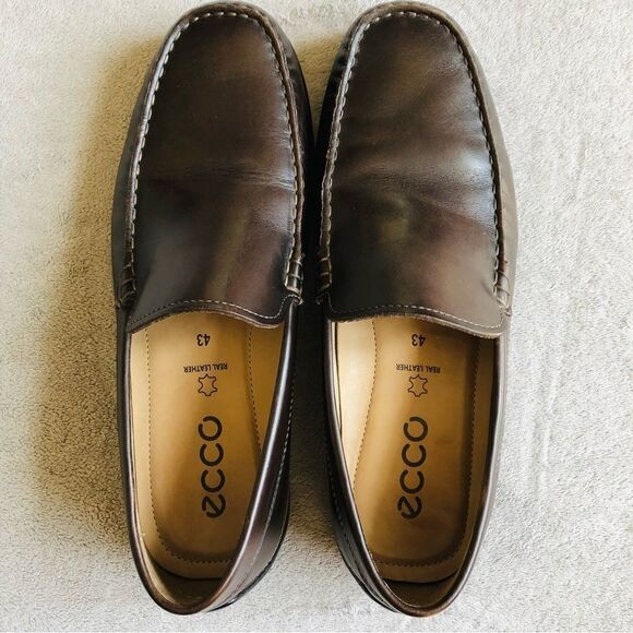 Ecco Men’s Brown Classic Moc 2.0 Loafer - Picture 11 of 16